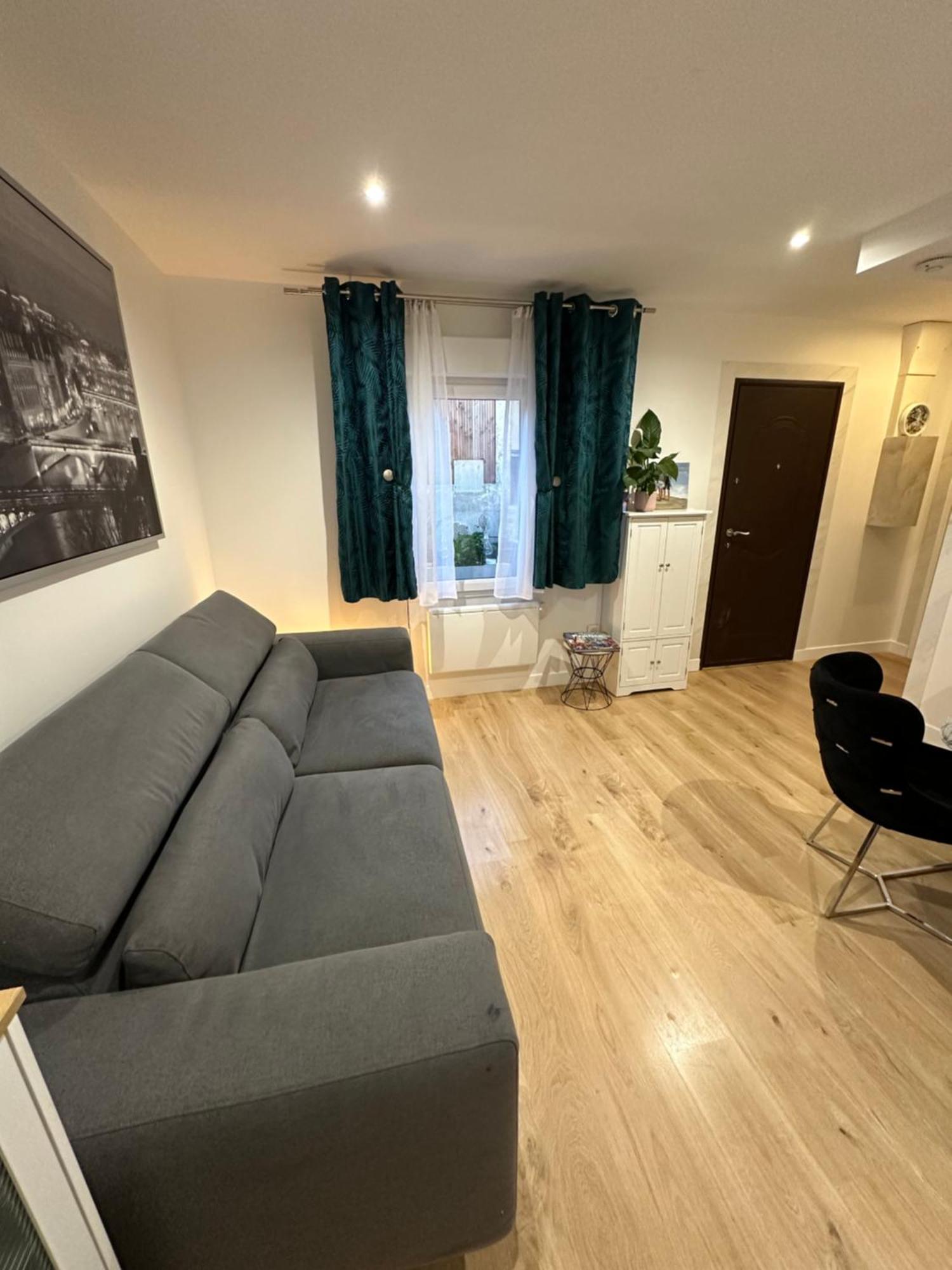 Logement Avec Terrasse Et Entree Independantes A 25 Min De Paris *
