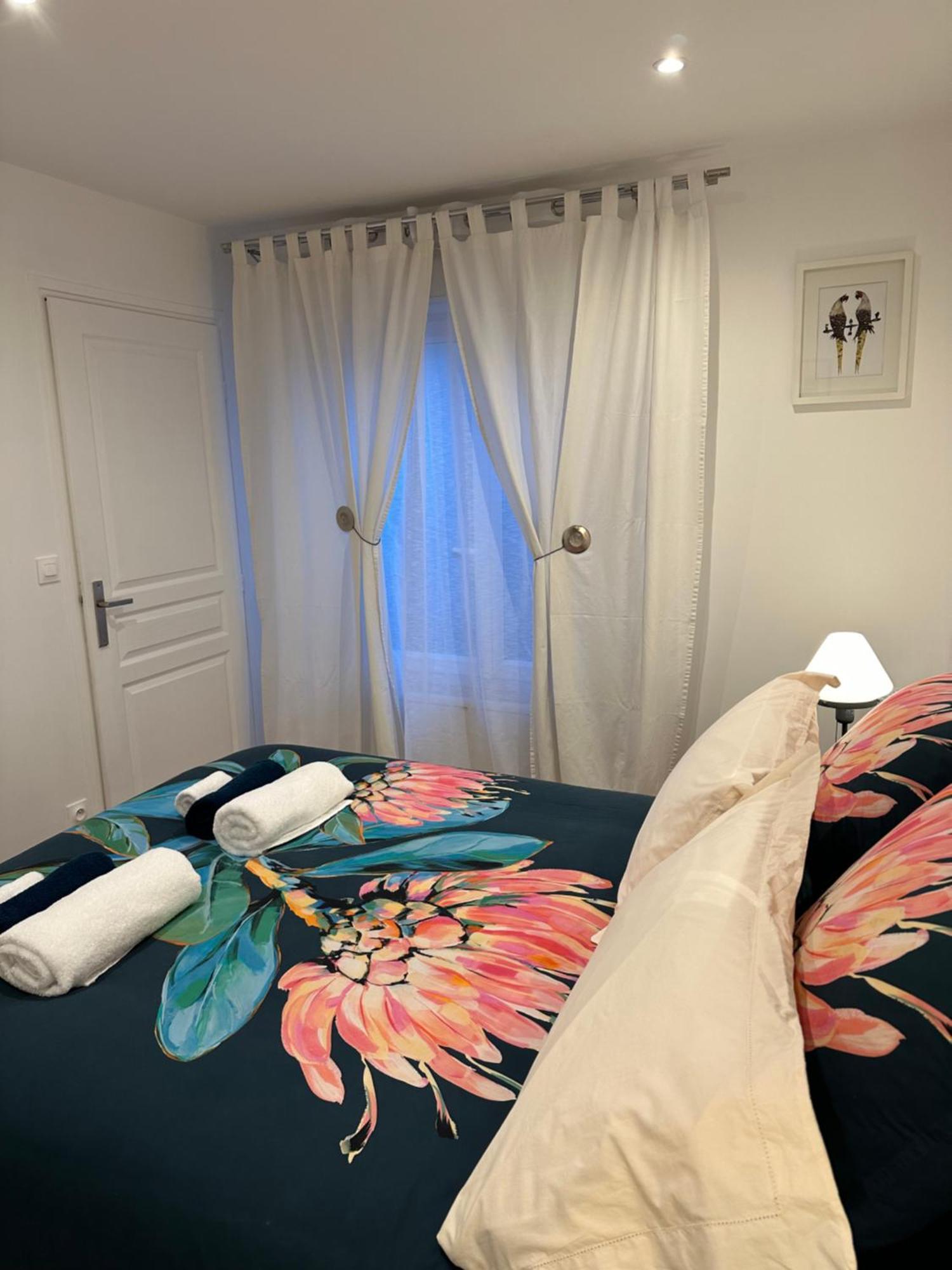 -sans Cuisine -avec Terrasse Et Entree Independantes A 25 Min De Paris Homestay