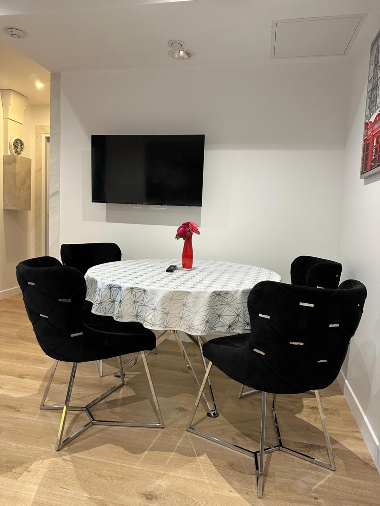 Homestay -sans Cuisine -avec Terrasse Et Entree Independantes A 25 Min De Paris Yerres